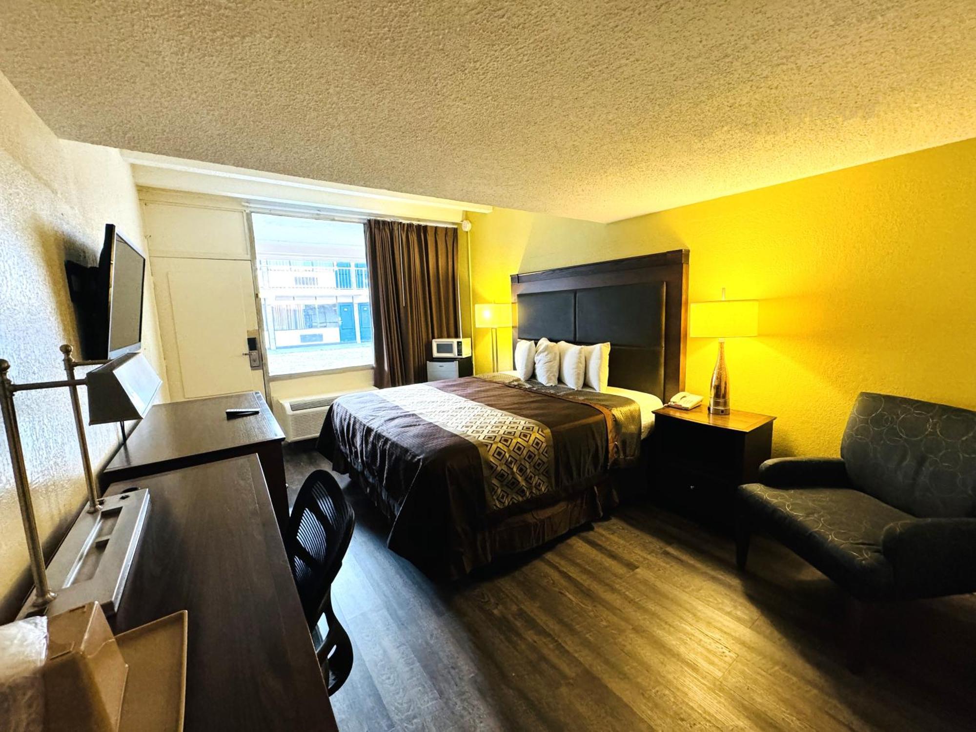 نيوبورت نيوز James River Inn & Suites المظهر الخارجي الصورة