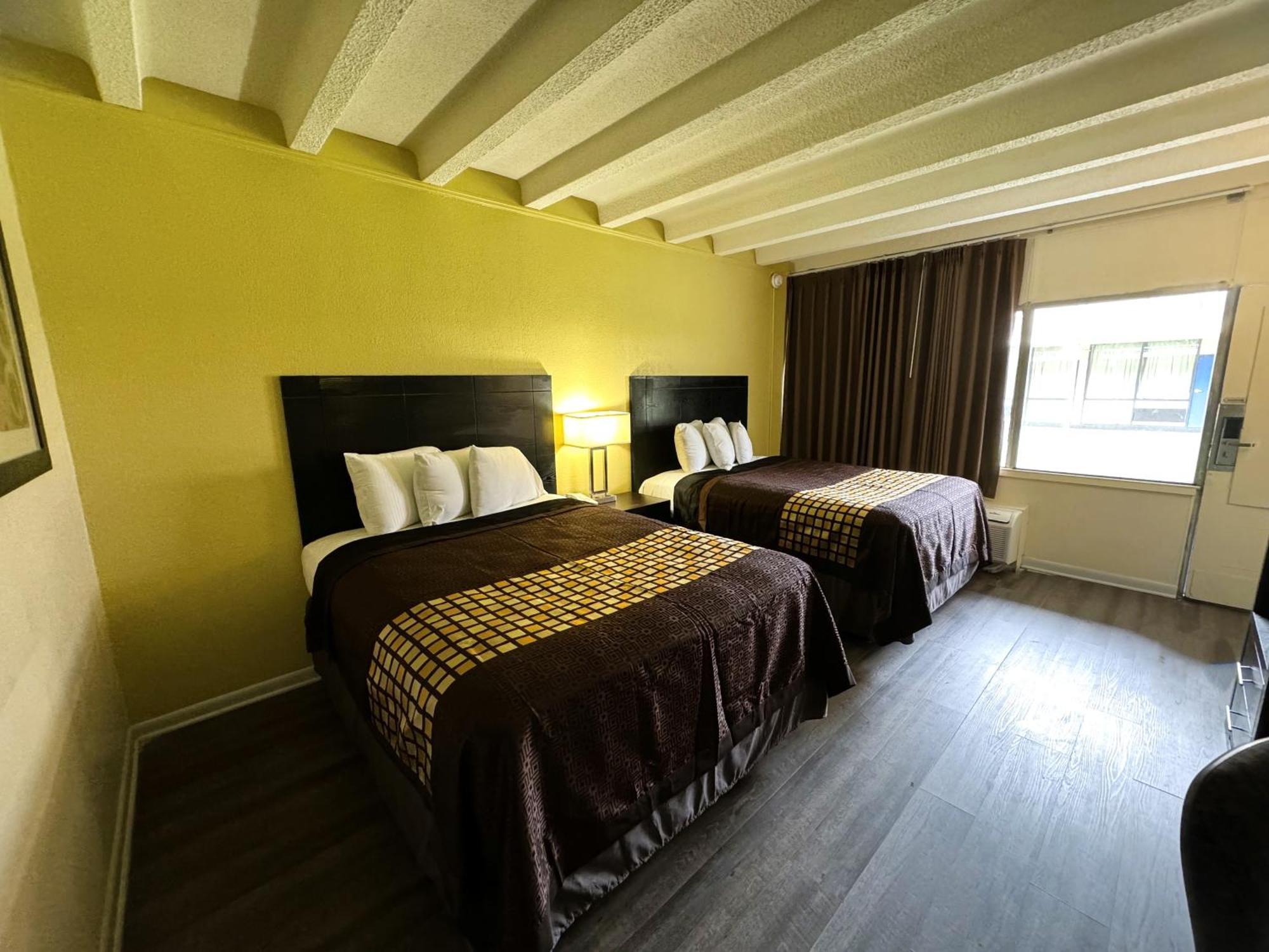 نيوبورت نيوز James River Inn & Suites المظهر الخارجي الصورة